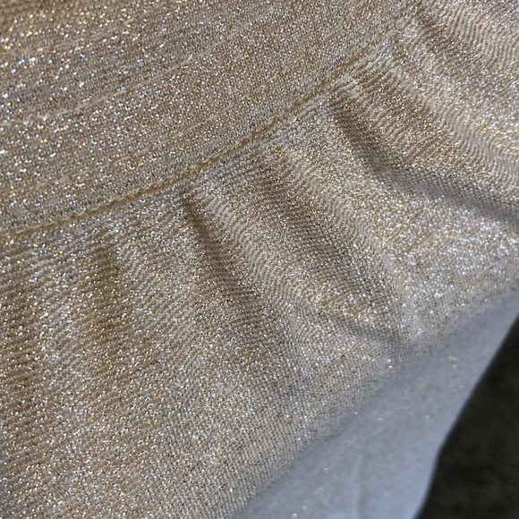 EUC Gold Old Navy Circle Neck Tank - Picture 2 of 7